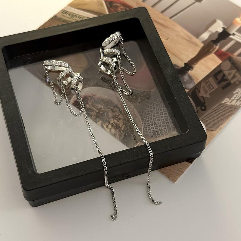 1Pair Long Tassel  Non-Piercing Cuff Ear Clip Earring For Women Shiny  Chain Fake Cartilage Piercing Jewelry