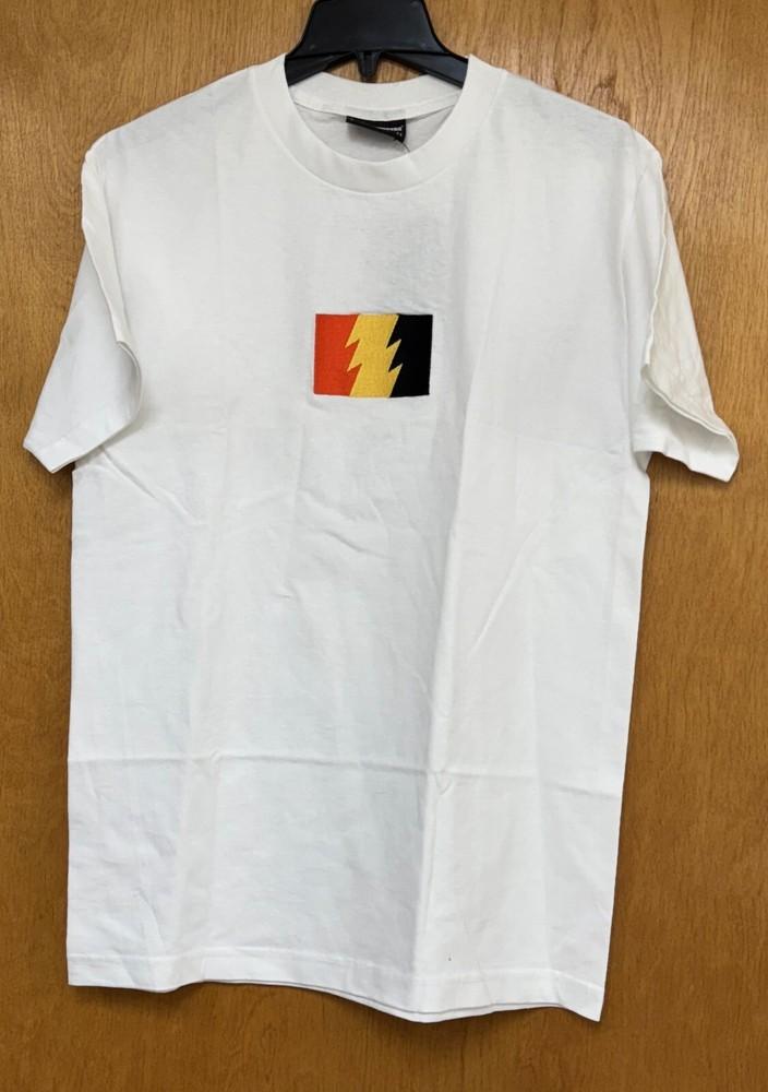 

The Hundreds T-Shirt Men039s Medium White WILDFIRE Logo Short Sleeve Crew Neck NWT Unisex T-Shirt XXL