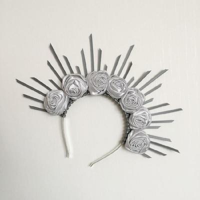 Punk Rock Flower Headwear Golden Rosette Headband Hair Hoop with Spikes Decors for Music Festivals and Nightclubs