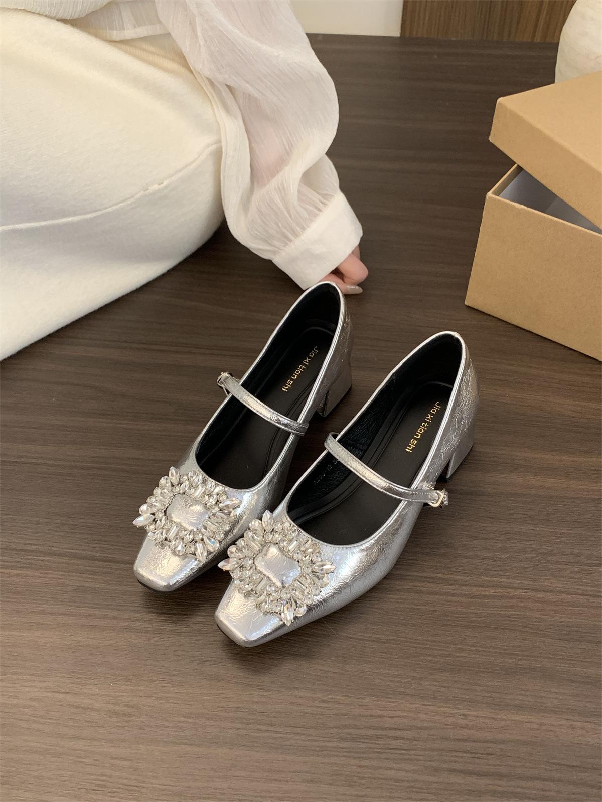 

Shallow mouth spring and autumn Mary Jane high heels French thick heel single shoes women s rhinestones silver evening breeze commuter new 2025 39 серебряный