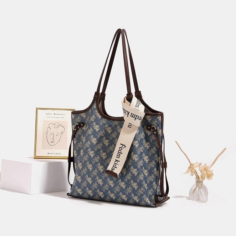 New Commuter Women's Bag Autumn and Winter New High-end Fashion Retro Portable Tote Bag Single Shoulder Armpit Bag Tide