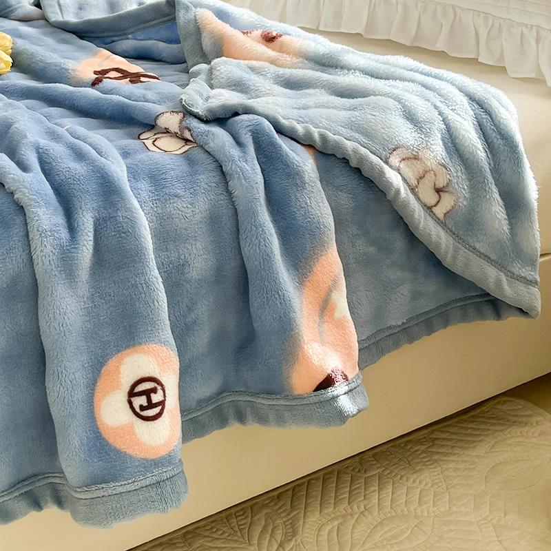 Cartoon Pink Love Print Milk Velvet Throw Blanket Super Soft Warm Plush Blue Blanket Travel Multifunctional Decorative Blankets
