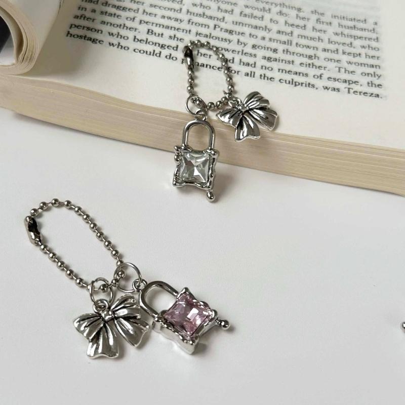 Delicate Heart Bag Pendant Elegant Heart Keyring Stylish Bowknot Pendant Charm Accessory for Bag and Key
