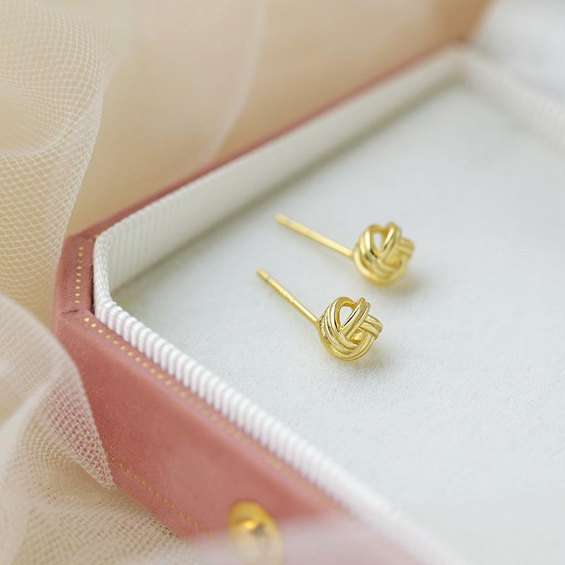 

Серьги-гвоздики с обмоткой, женственность, простая мода, серьги-шарики с изгибом, серьги Ins Cold Wind Staggered