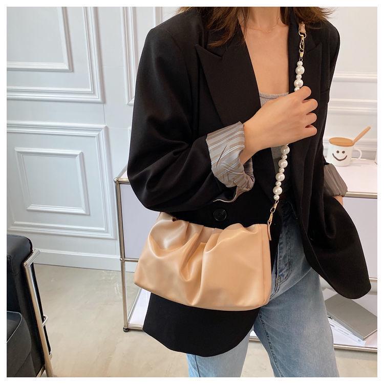 In Stock: Women's 2024 Summer Korean Fashion Pearl Chain Crossbody Bag