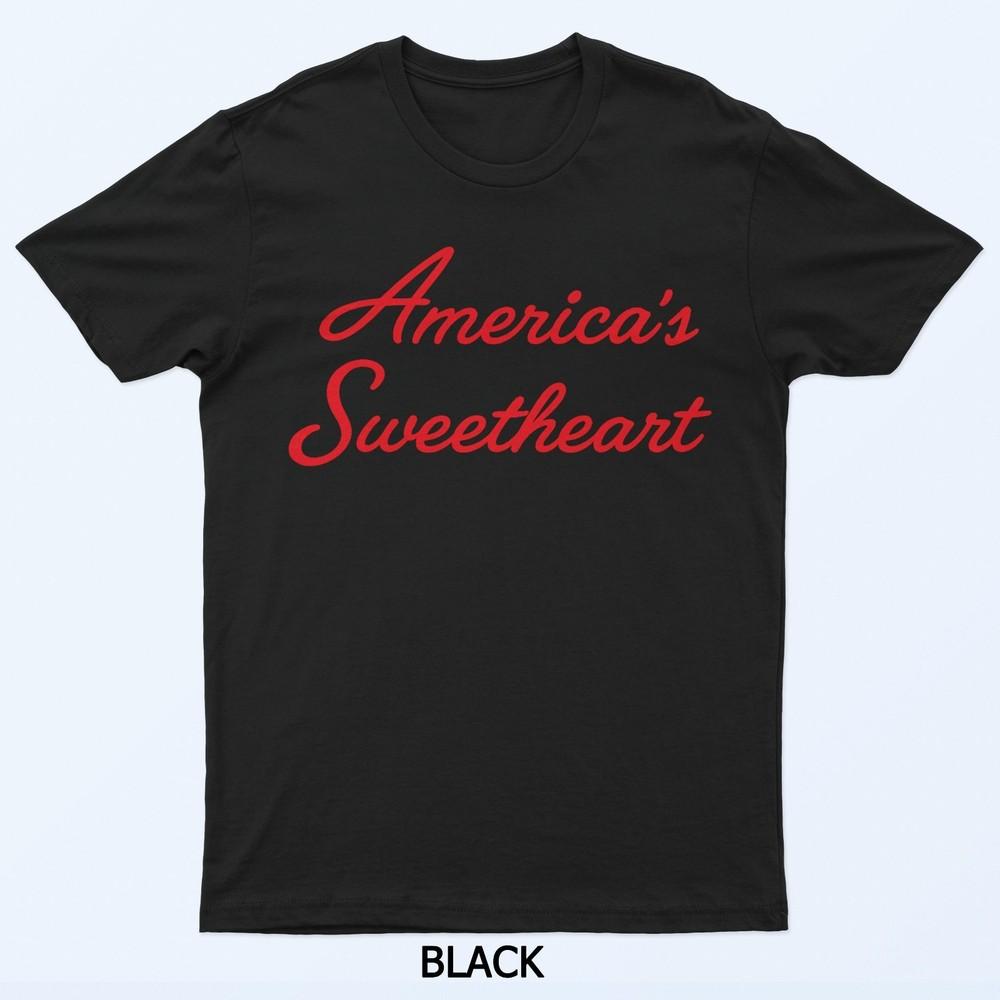 

America s Sweetheart Vintage Look Retro USA Charm T-Shirt S
