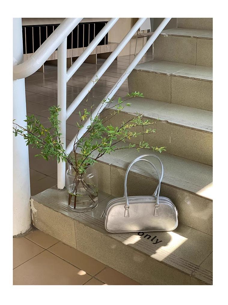 2024 Korean Spring Niche Ballet-Inspired Silver Shoulder Bag: Trendy & Versatile Handbag