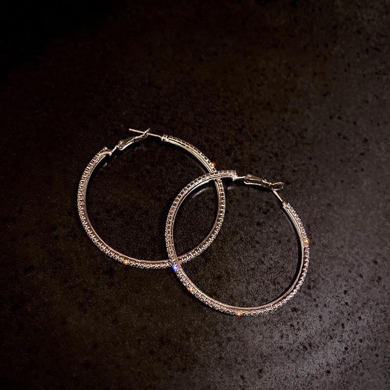 European and American plain ring earrings, stud earrings, cold wind, niche earrings, temperament earrings, light luxury