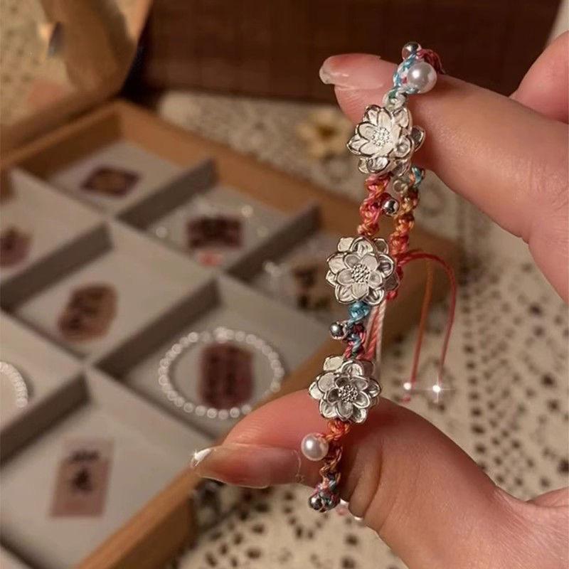 Guochao new Chinese lotus bracelet high value temperament send girlfriend exquisite design color braided rope national style jewelry