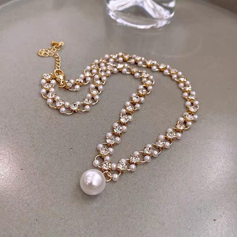 Sweet Crystal Pearl Circle Pendant Necklace for Women New Elegant Choker Chain Necklace Collar Fashion Statement Wedding Jewelry