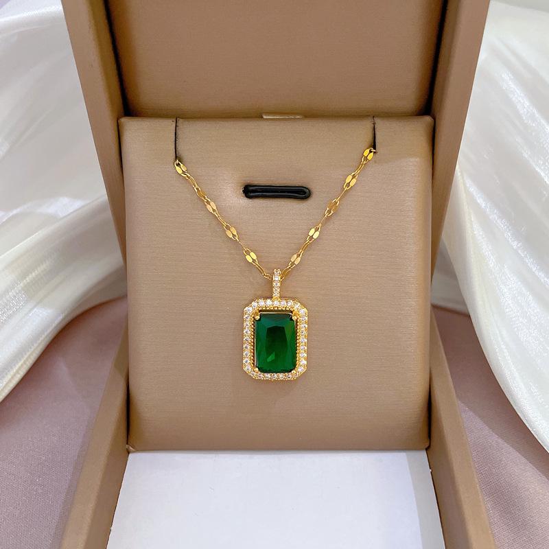 Titanium Steel Luxury Diamond Gold Micro-Inlaid Necklace for Women - Trendy Clavicle Chain