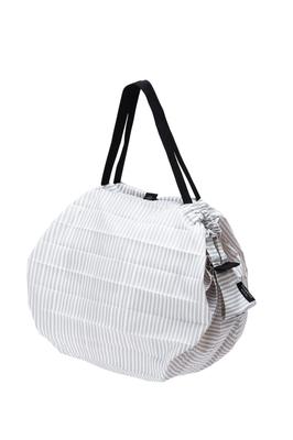 Shupatto Compact Bag M (SEN) – 15L Foldable Eco Shopping Bag with Button Closure, Pull-to-Fold Design