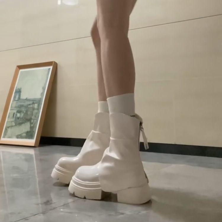 2025 autumn and winter new short boots women's platform piling boots casual breathable thin boots fashionable versatile Martin boots