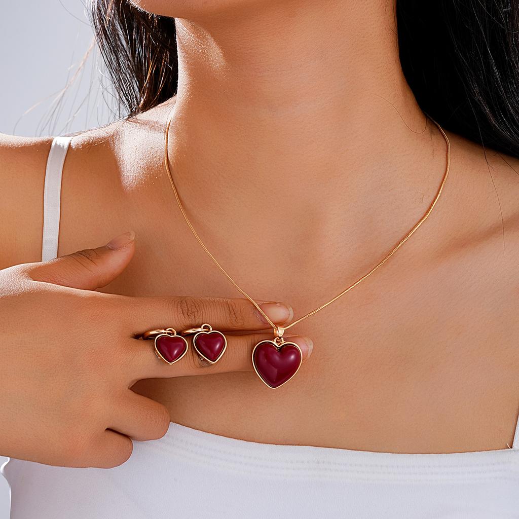 3PCS Vintage Red Heart Pendant Necklace Earrings Set for Women Simple Gold Color Necklace Earrings Fashion Female Party Jewelry