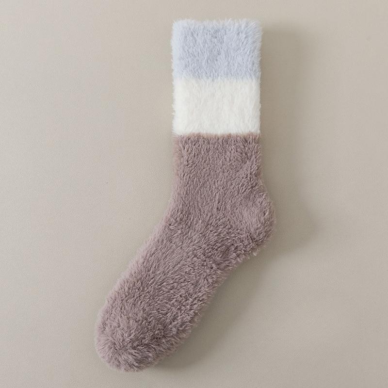 Winter and Autumn Thickened Fleece Thickened Coral Fleece Mid-calf Socks, Warm and Fashionable Couple-style Striped Multi-color Socks