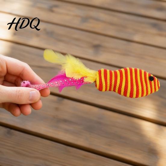 Interactive Cat Toy Fish Shape Toy Cotton Rope Lightweight with Hose Bite-resistant Feather Tassel Design Wear-Resistant Scratch-Resistant Relieves