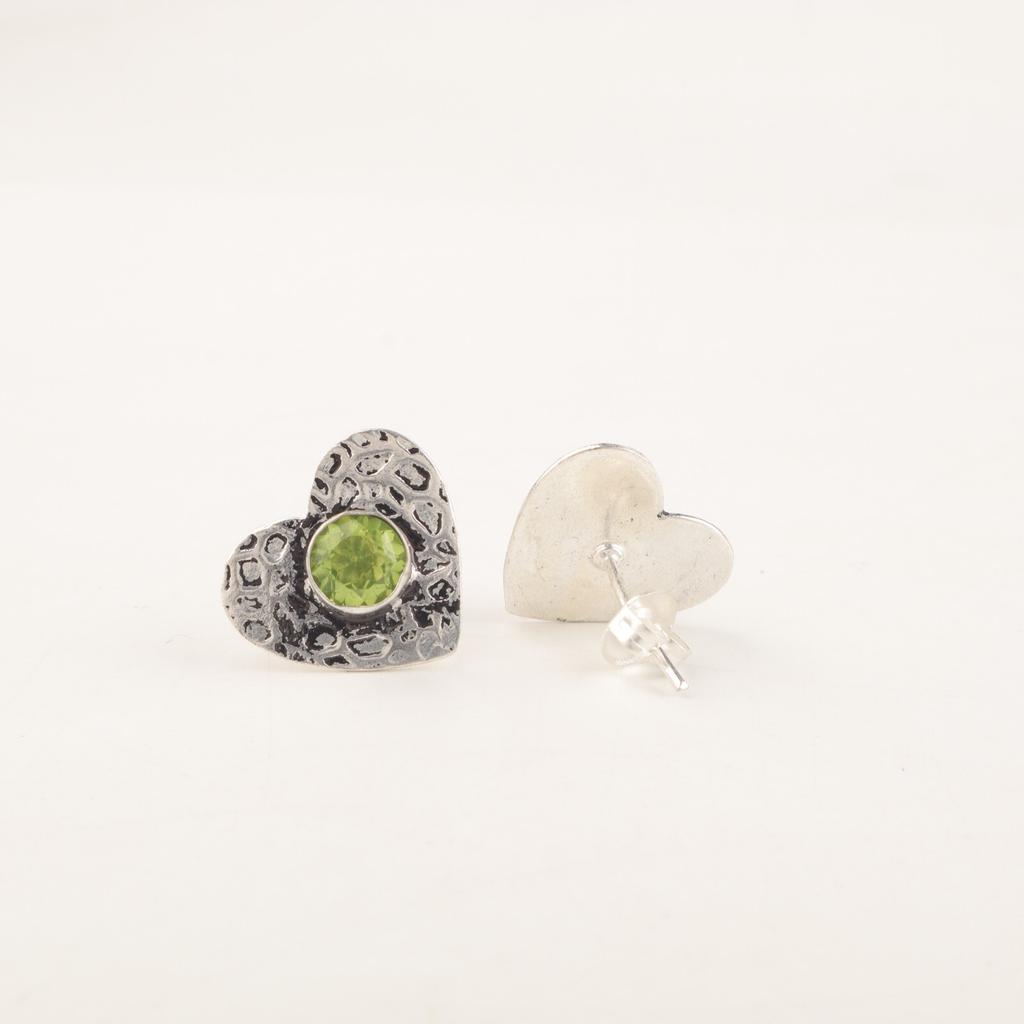Natural Peridot Gemstone 925 Sterling Silver Jewelry Handmade Studs 0.6" For Her EE-143-8