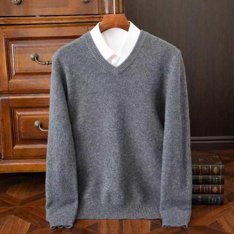 Men's Round Neck Pure Wool Pullover Sweater – Solid Color Knit Base Layer