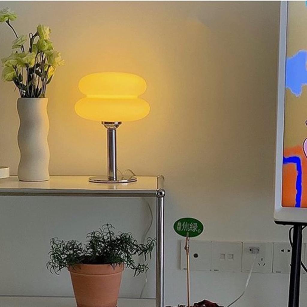 Egg Tart Shaped Table Lamp, Soft Light, Wide Applicability, USB Desk Lamp for Office Girls (Beige)