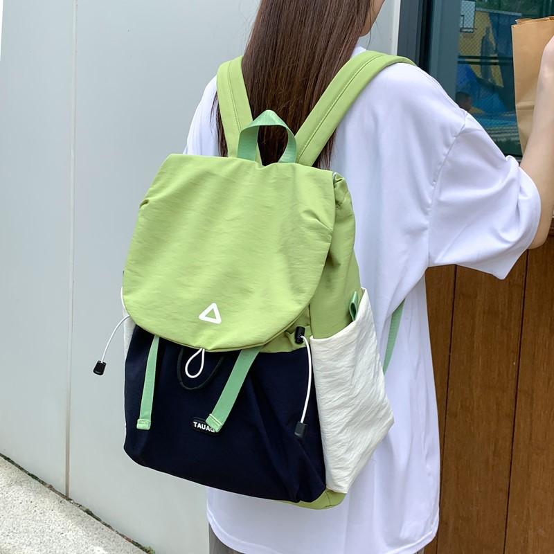 2025 new travel and leisure backpack, personalized trend, fashionable large-capacity backpack, women's light going out commuter bag