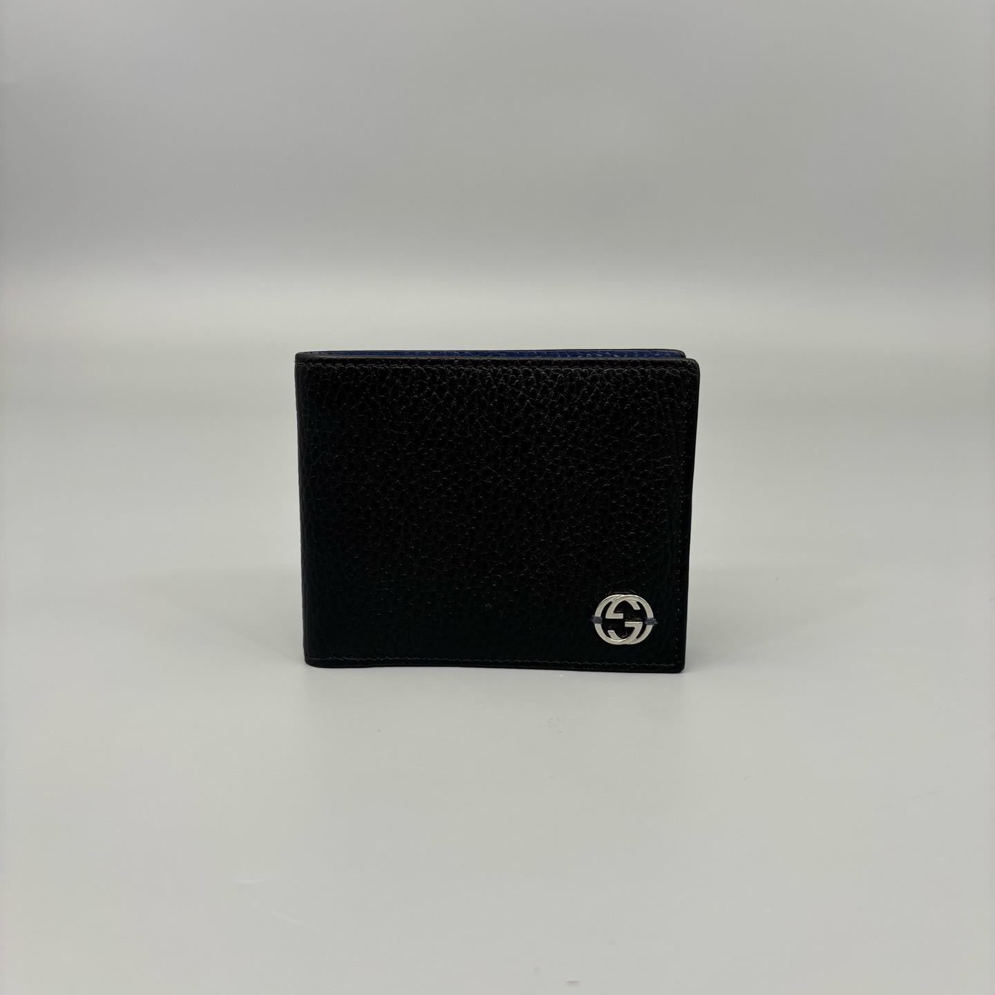 [Pre-Owned] Silver Logo Short Folded Litchi Grain Double Fold Multi Card Slot Leather Wallet - Very Good #YUGDC4 ONE SIZE