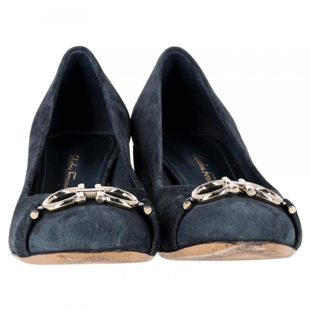 Salvatore Ferragamo Ferragamo Garda Pumps In Blue Suede Blue