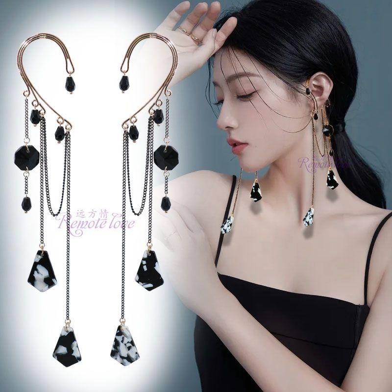 

Женские серьги-кисточки с кристаллами Black and white