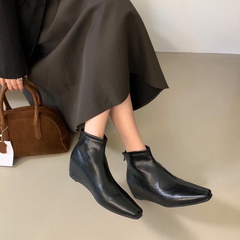 Square Head European and American Short Boots Women's 2025 Autumn and Winter New Women's Boots Fashion Inner Height Increase Thin Boots Niche Design