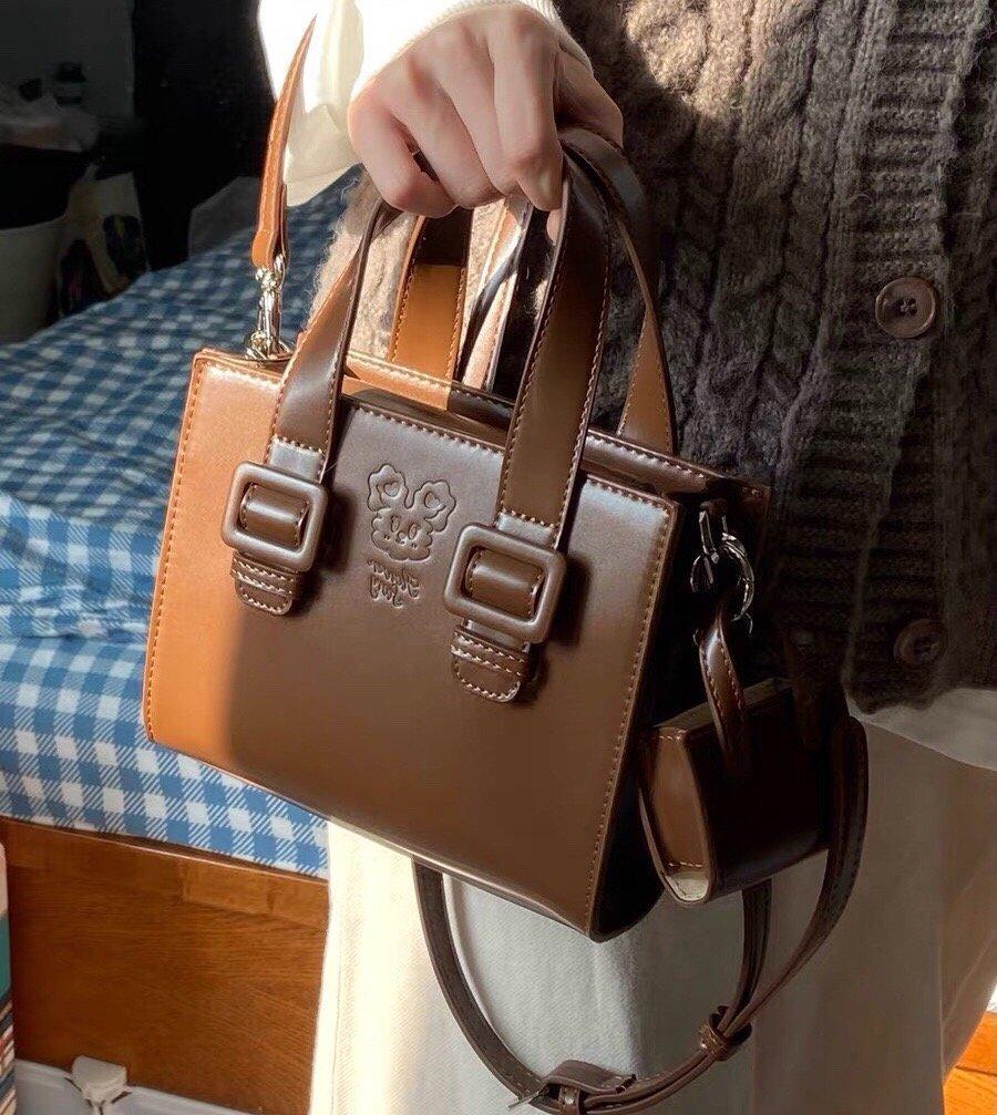 

Сумка через плечо Теплая осенняя шоколадная сладкая сумка для девочек Сумка для матери и ребенка 20*16.5*6 шоколадный