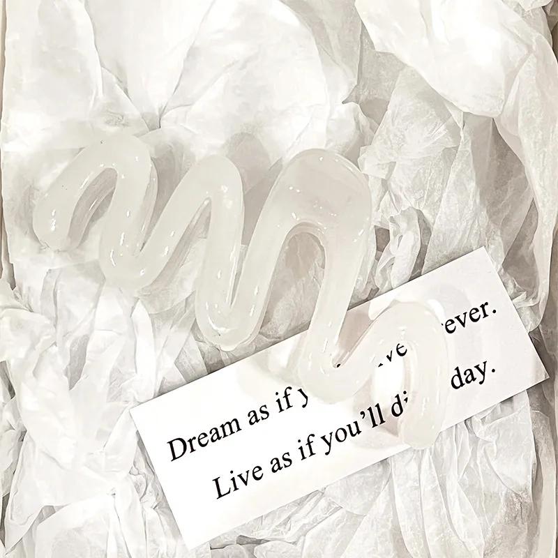 Colorful Wave Hair Claw Clips Women Korean Plastic Shark Hair Clip Geometry High Ponytail Barrette Hairpin Girl Hair Accessories