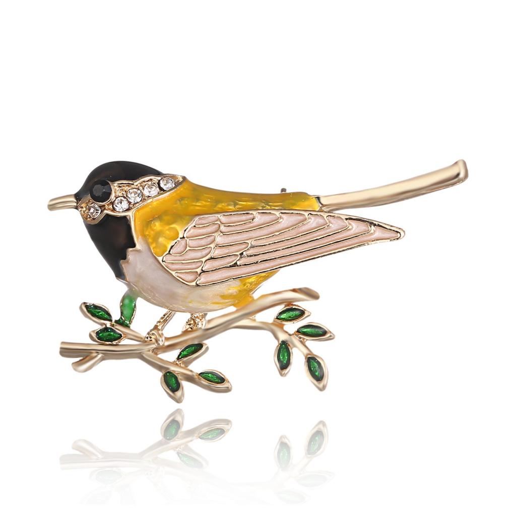 Lovely Bird Sitting On Tree Branch Brooch For Women Men Exquisite Rhinestone Vivid Flying Hummingbird Animal Enamel Pins Jewelry