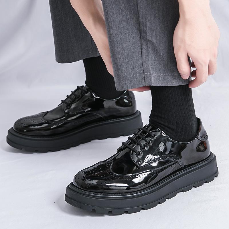 Fashion men dress shoes lace up Style Men's Business Patent Leather Thick Bottom Shoes Luxury Formal Black business shoes men