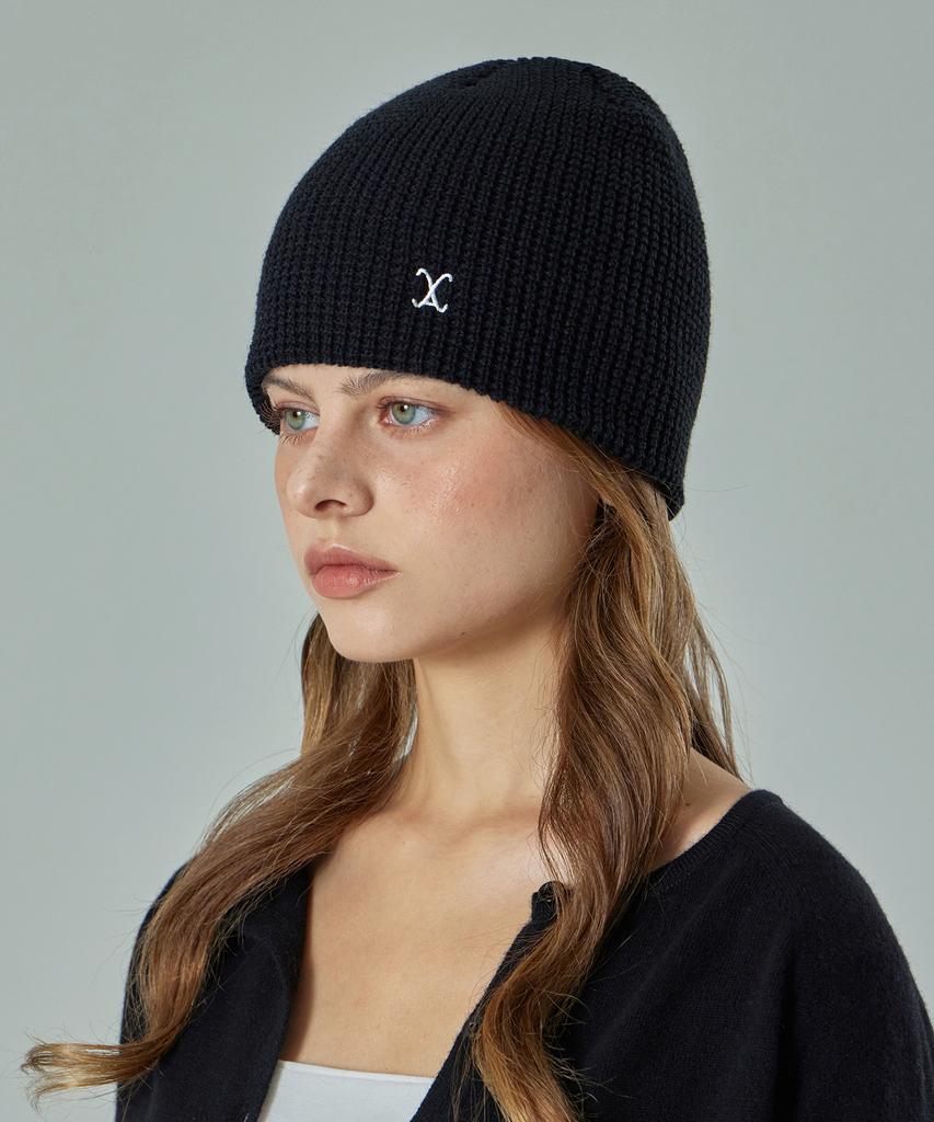 Bajal Va Curved Logo Waffle Beanie Black