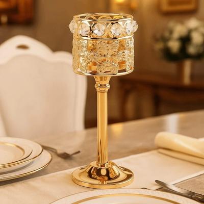 Support de Bougie en Cristal Métallique Bougeoir Romantique Créatif en Fer Forgé Bougeoir Creux en Forme de Calice Bougeoir Artisanat Noël