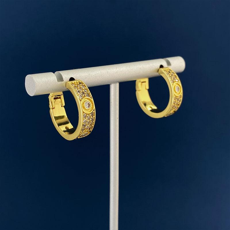 Kein Ausbleichen Volldiamant-Ohrringe Love Gypsy Dreireihige Diamant-Ohrringe Modischer Ohrschmuck aus Titanstahl