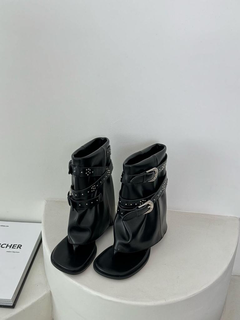 Coarse heel French pinch herringbone cool boots women's summer 2025 new western jeans tube short boots