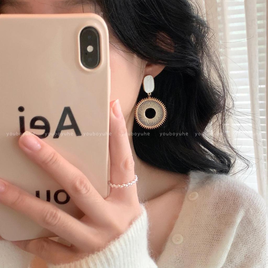 Elegant Autumn Retro Hong Kong-Style Woven Circle Earrings: Light Luxury & Exquisite Statement for Women