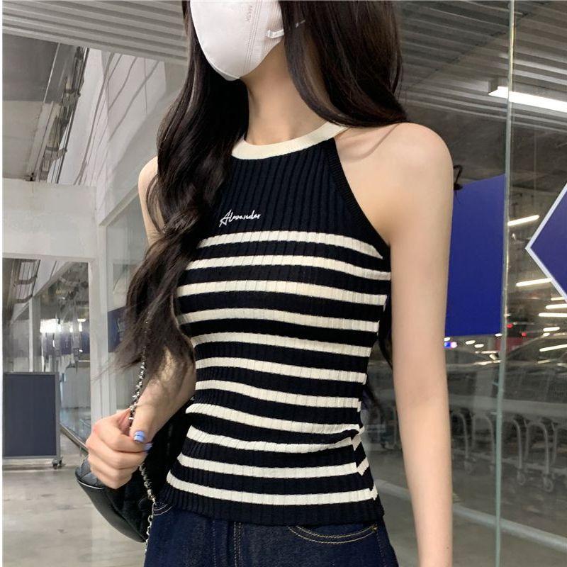 Sweter dzianinowy z dekoltem halter, w paski, z haftowanym napisem, top na ramiączkach, top halter damski, bez rękawów