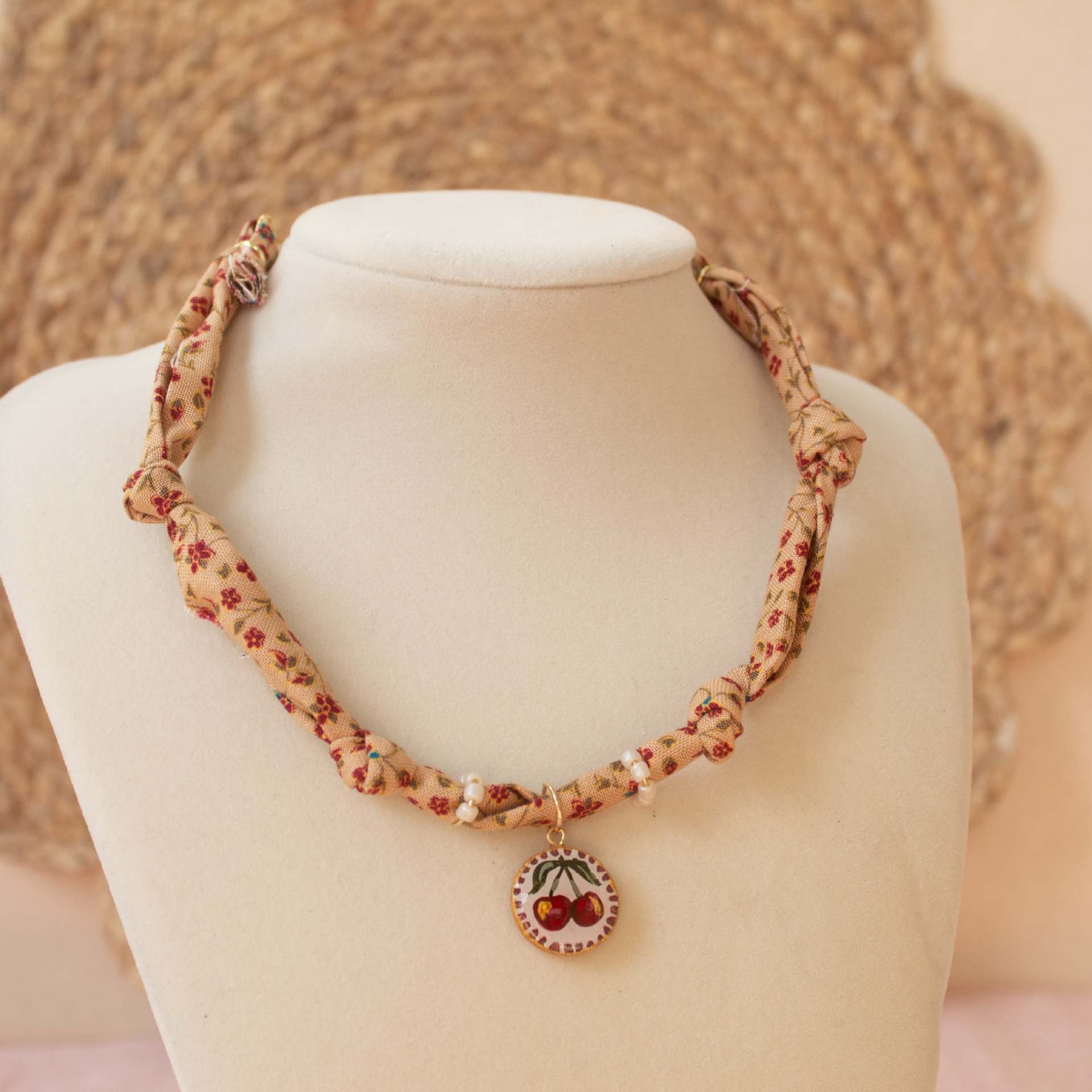 

Personalized Necklace Moon Fruit Pendant Silk Scarf Cloth Strip Necklace Electroplating 18K Gold Color Retention
