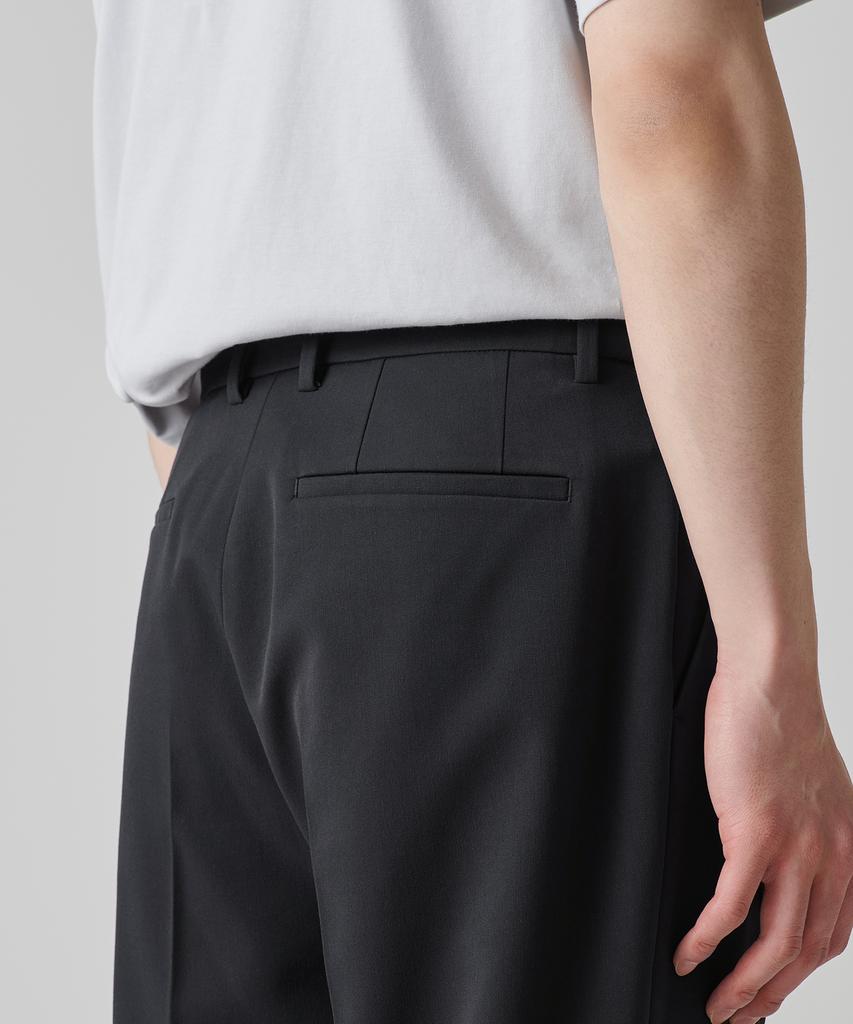 MUSINSA STANDARD Reverse Two-Tuck Semi-Balloon Hidden Banding Slacks [Dark Gray]