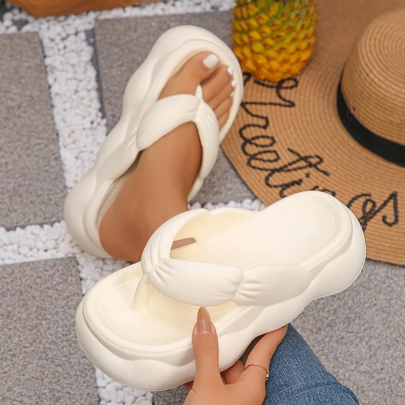 Fashion White Platform Flip Flops for Women Summer 2026 Thick Sole Eva Pillow Slippers Woman Comfy Non Slip Beach Sldies Sandals
