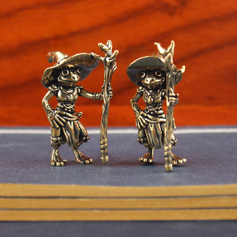 Vintage mosazná žába čaroděj soška stolní ozdoba kovové roztomilé figurky miniatury domácí a kancelářská dekorace ozdoby do auta
