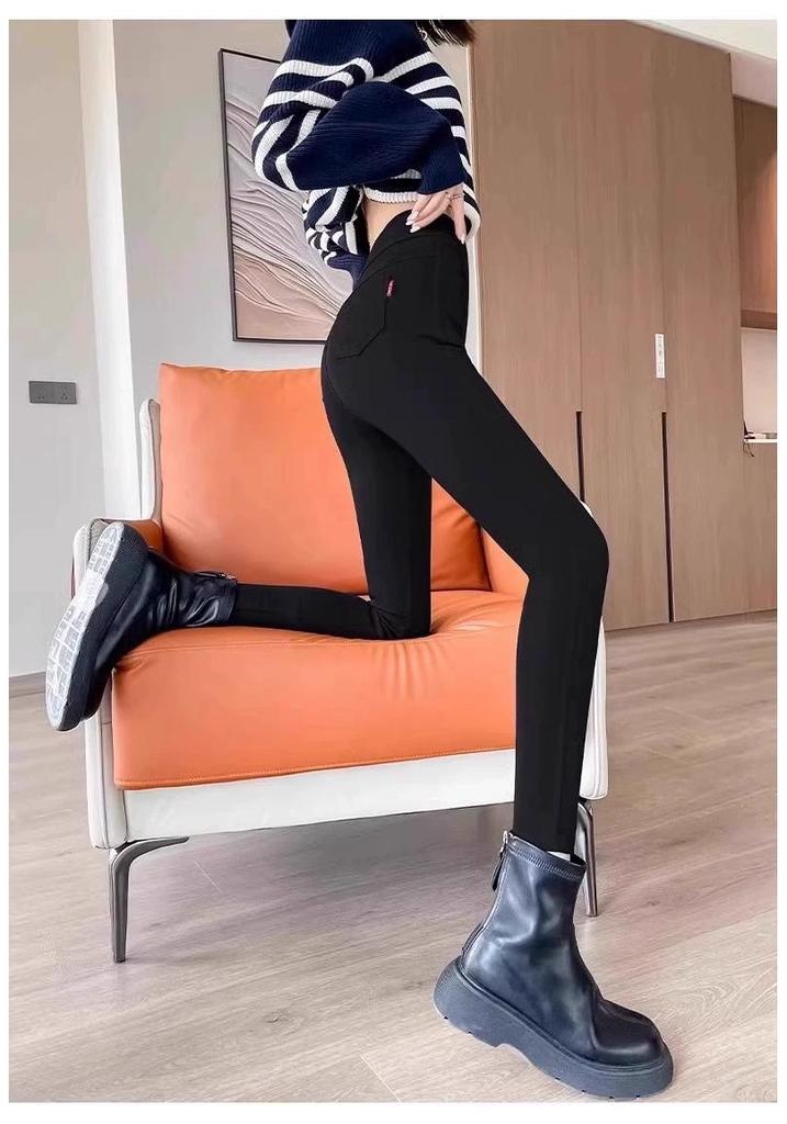 Women's Plus Size Thickened High-Waisted Denim Leggings: Velvet-Lined Skinny Fit for Spring and Autumn