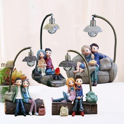 Creative Resin Couple Night Light - Perfect Home Decor Gift for Living Room or Bedroom, Ideal for Valentine's or Birthday.