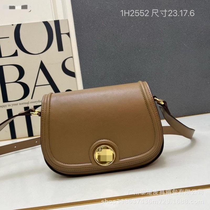 

2025 New C Style Retro Saddle Bag Women s Genuine Leather Crossbody Fashionable All-matching Small Square High-end Feeling 23X17X6CM