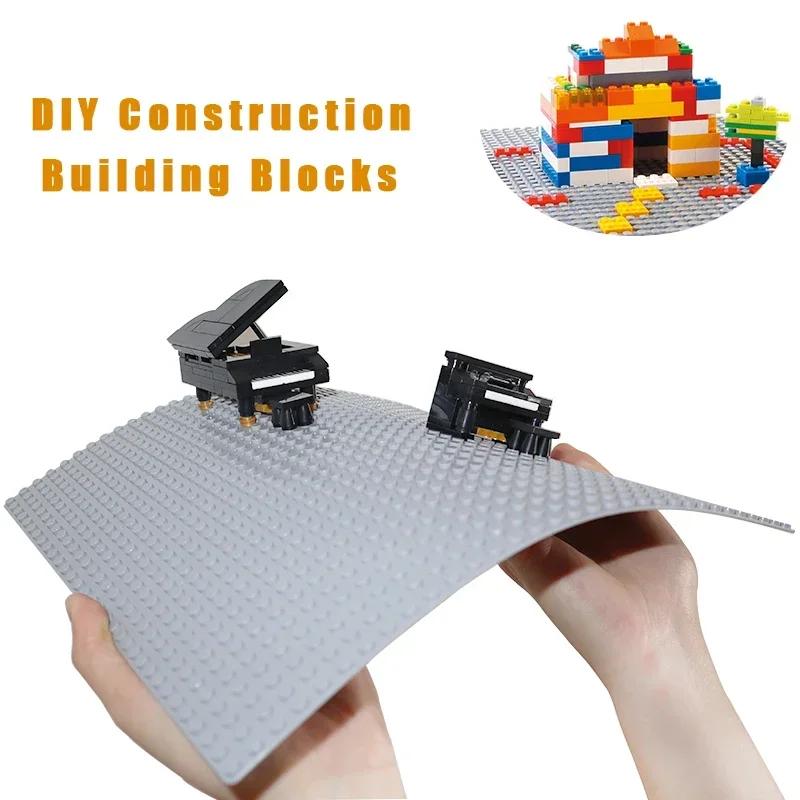 Non-Toxic 32*32 Baseplates Classic 32X32 Dots Base Plates City Diy Construction Building Blocks Figures Creative Toys Plastic Bricks Gifts