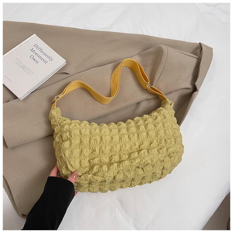 

New solid color casual high texture single shoulder underarm hand carry women s bag simple, light and beautiful messenger bag жёлтый