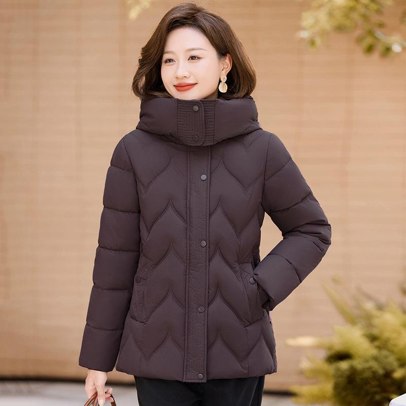 Small mother winter padded jacket women's short removable hat medium and old women's large size padded jacket