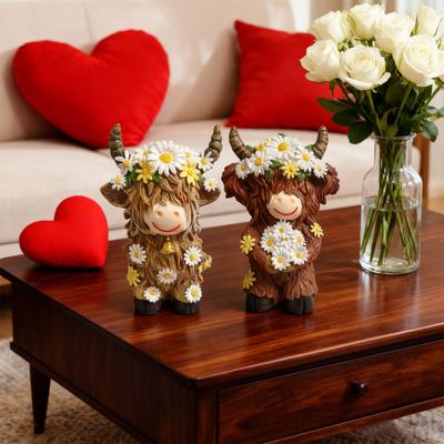 2 Pcs Highland Cow Figurine with Flowers Small Resin Highland Cow Statue Spring Farmhouse Scottish Cattle Sculpture for Home Garden Kitchen Tiered