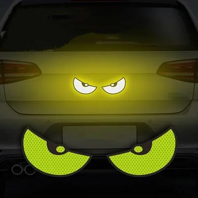 Odblaskowe naklejki samochodowe na motocykl poprawiają widoczność i bezpieczeństwo pojazdu dzięki naklejkom z diabelskim okiem